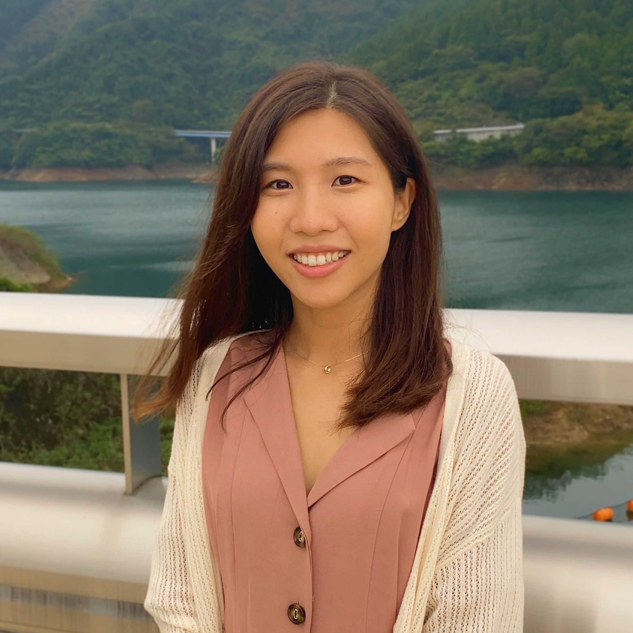 夏衣麻彩子